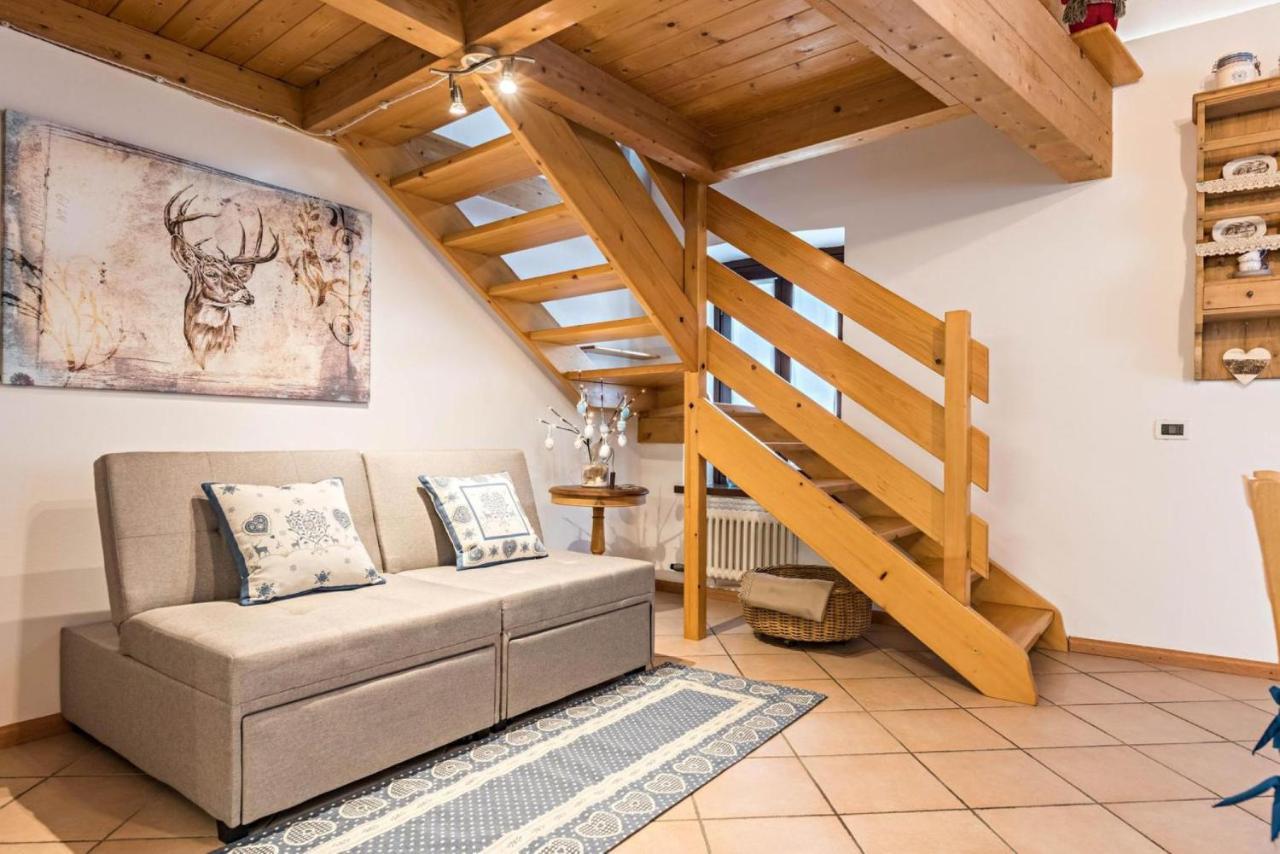 Loft Della Perpetua Di Casa Bernardi, Fuga Romantica Petfriendly Montagnaga  Zewnętrze zdjęcie
